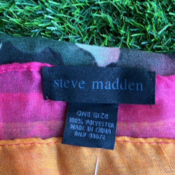 STEVE MADDEN Camo Color Dipped Over Size Scarf/ Wrap - Picture 3 of 7